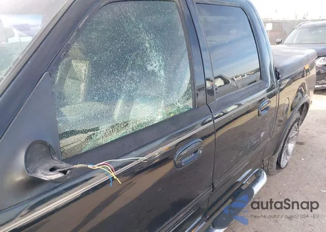 2002 Ford F-150 Lariat/Xlt из США, поврежденный, VIN 1FTRW076X2KE34028